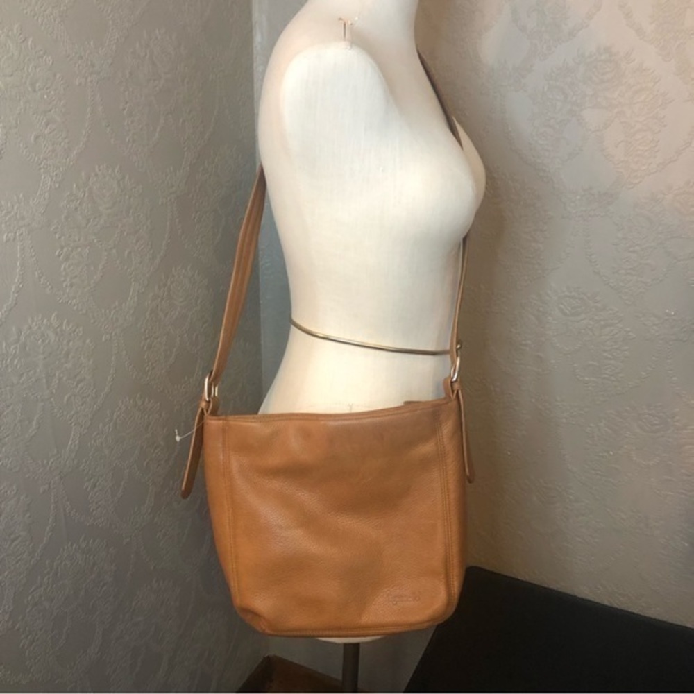Tignanello brown crossbody purse leather handbag great condition